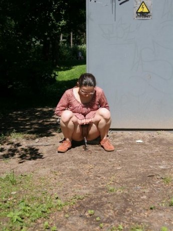 Фотоподборка с писающими девушками