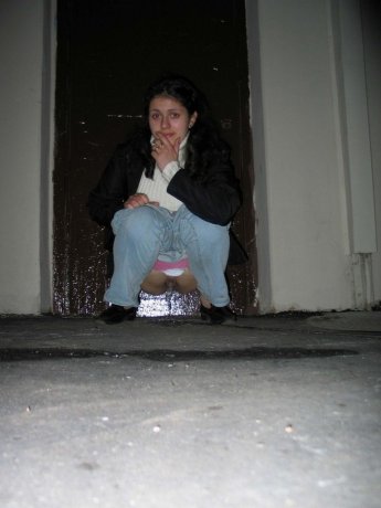 Фотоподборка с писающими девушками